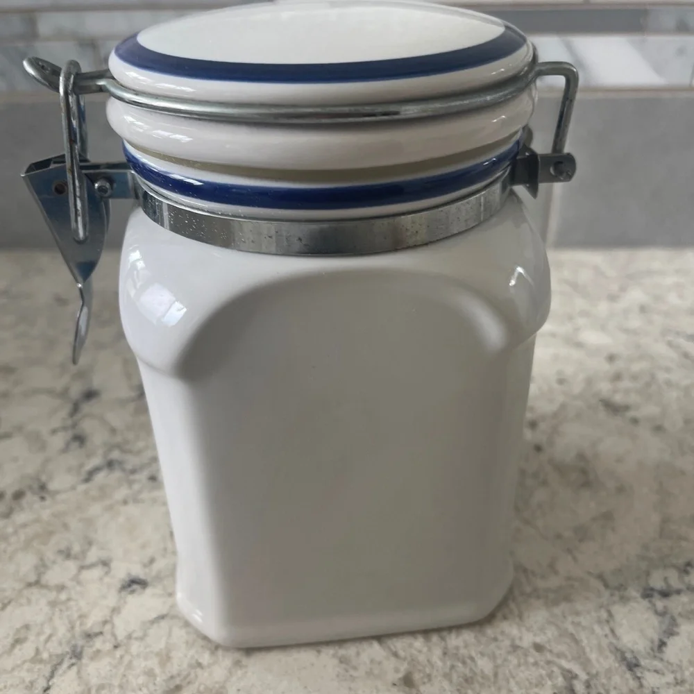 Vintage The Cellar‎ 6 x 4  White Airtight Canister for Federated Dept Stores